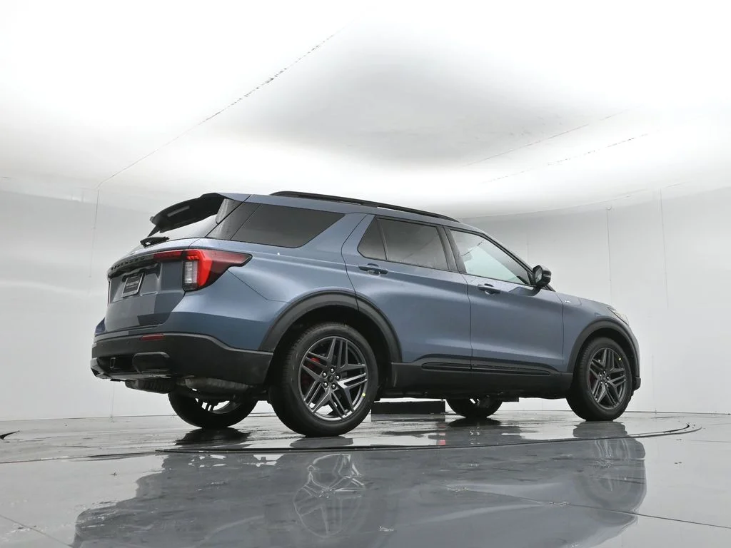New 2026 Vapor Blue Metallic Ford ST-Line image 48