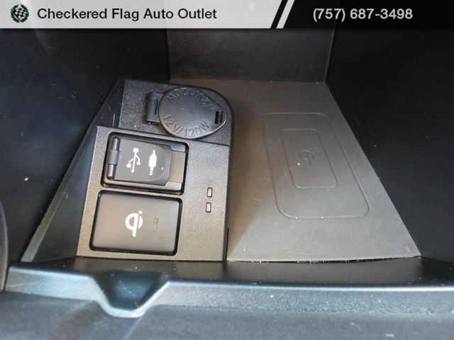 Used 2015 Creme Brulee Mica Toyota XLE image 17