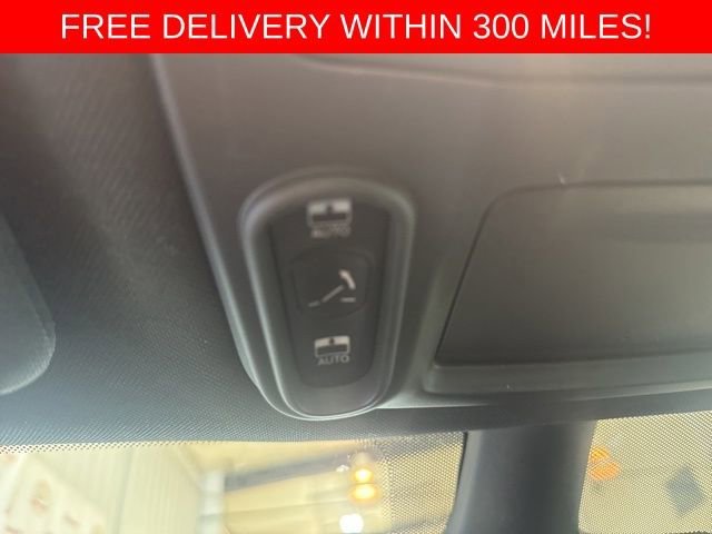 2025 Chrysler Pacifica Limited - Photo 15