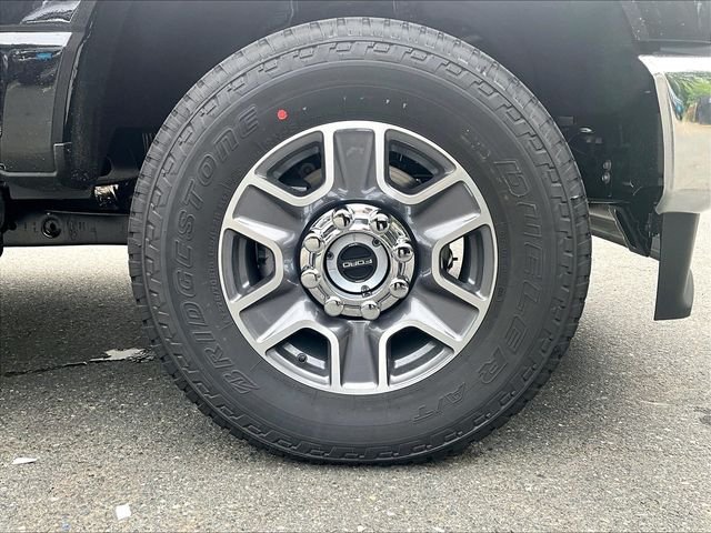 New 2026 Agate Black Metallic Ford Lariat image 13