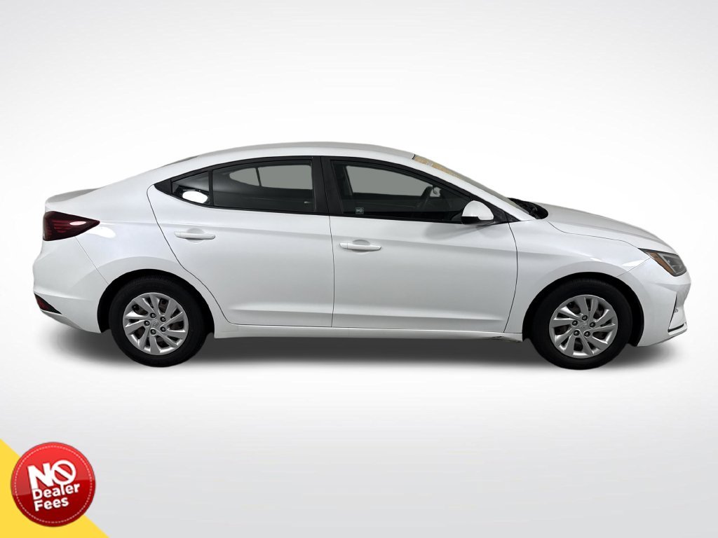 Used 2019 White Hyundai SE image 2