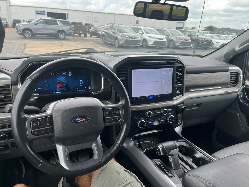 Used 2024 Antimatter Blue Metallic Ford LARIAT image 29