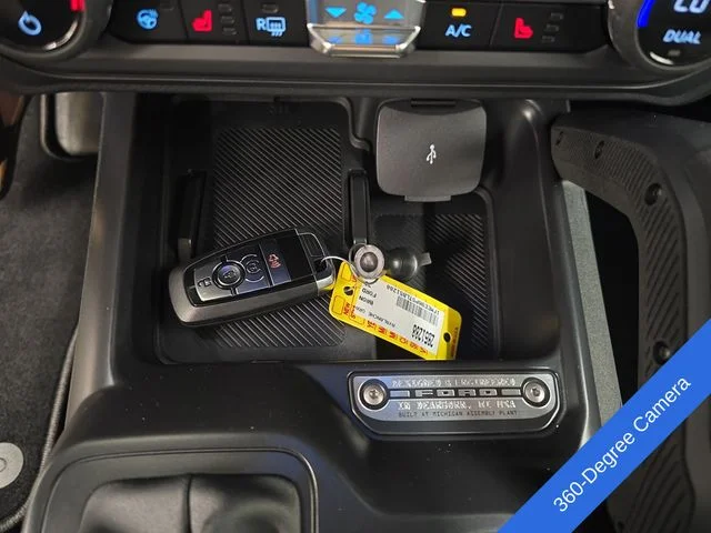 New 2026 Avalanche Gray Ford Badlands® image 32