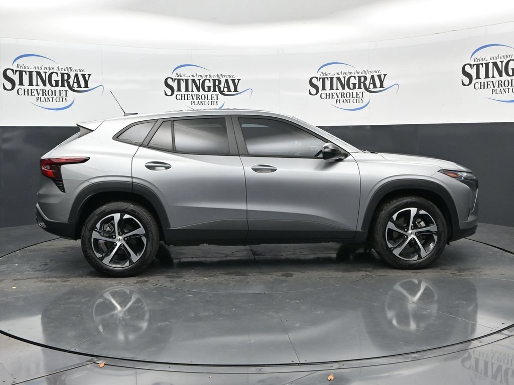 2025 Chevrolet Trax RS - Photo 8