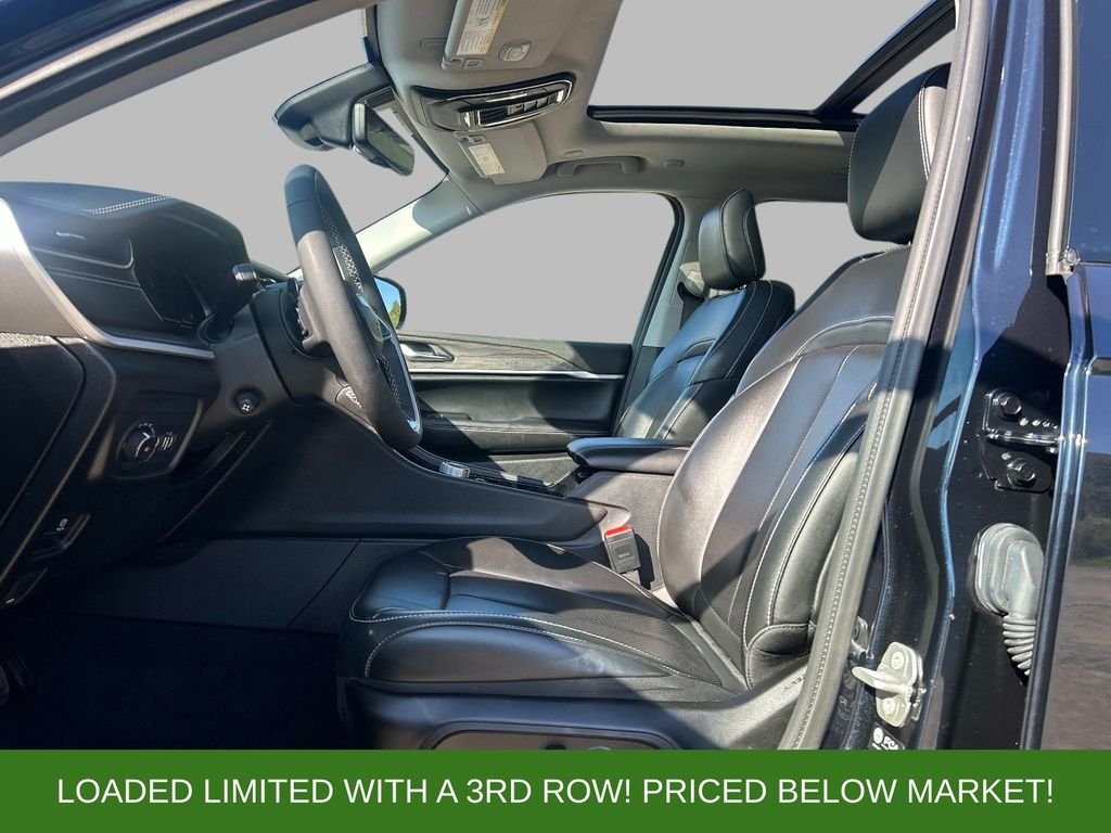 Used 2023 Black Jeep Limited image 15