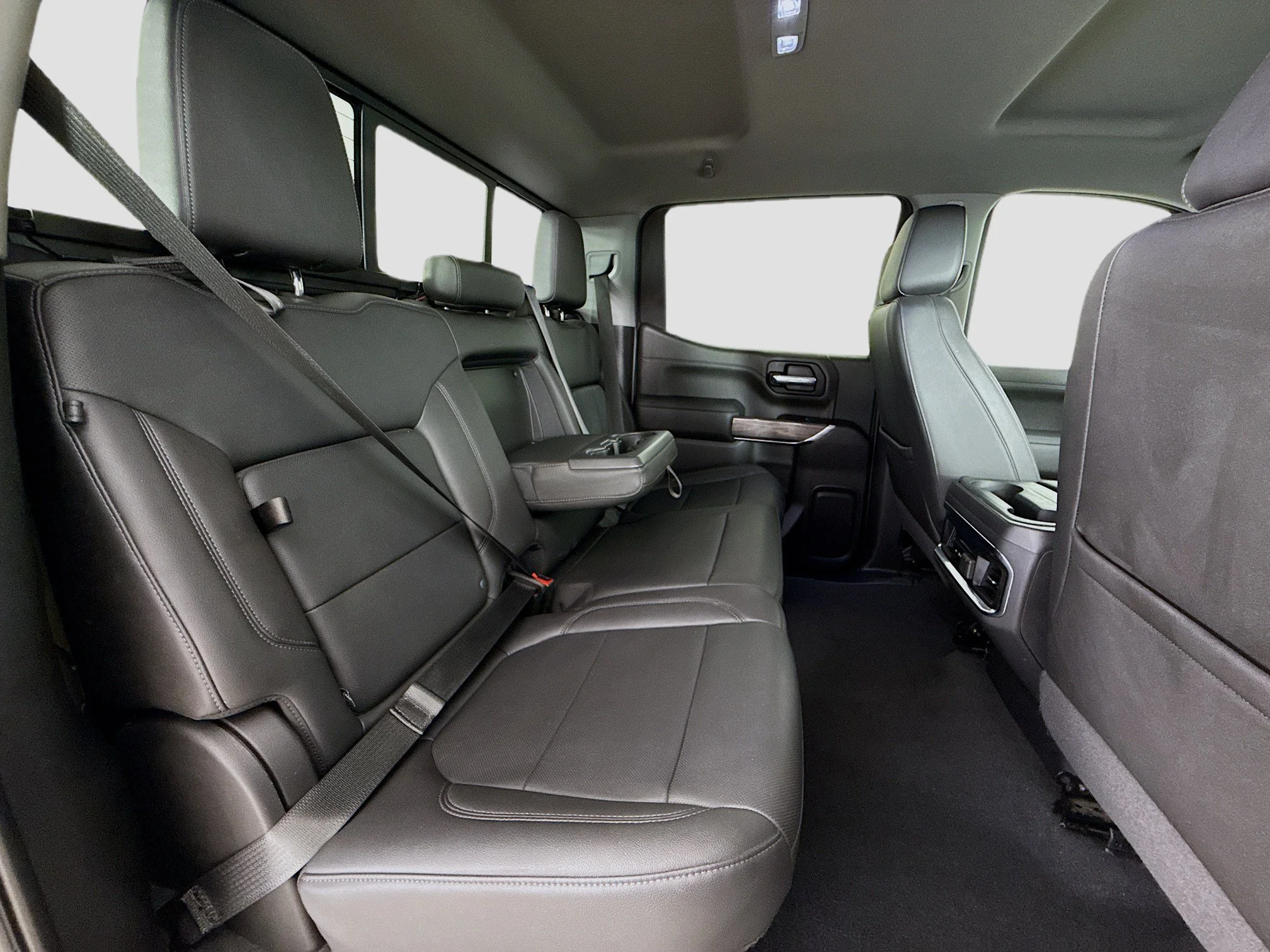 Used 2022 Iridescent Pearl Tricoat Chevrolet LTZ image 30