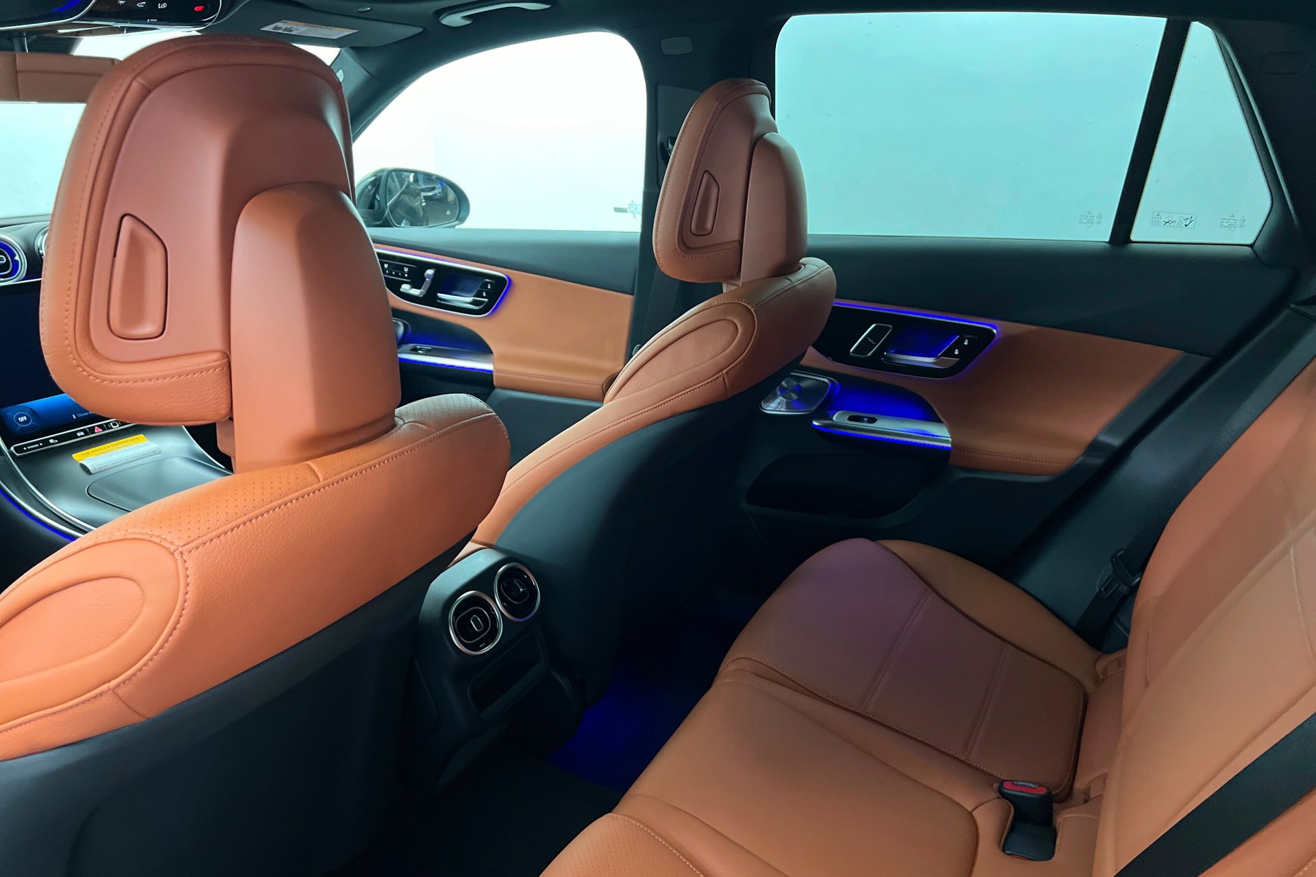 New 2027 Graphite Grey Metallic Mercedes-Benz GLC 300 image 45