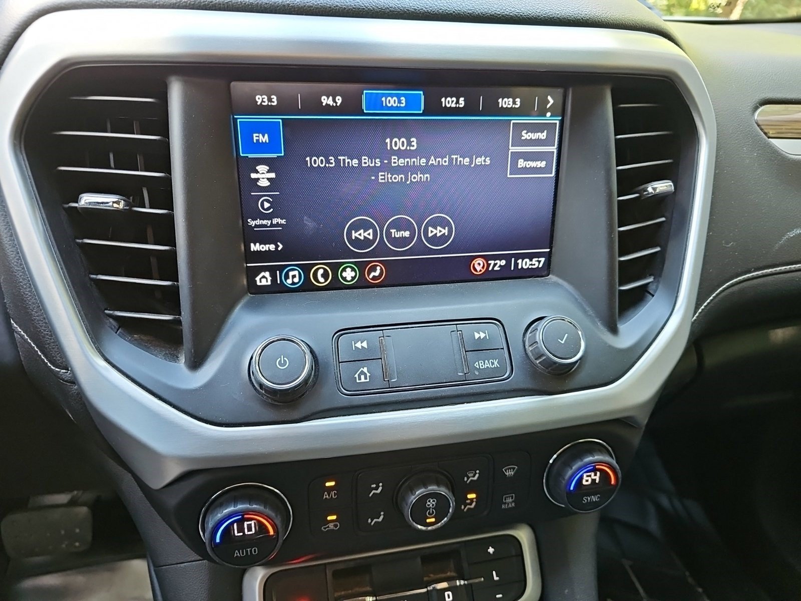 Used 2021 Midnight Blue Metallic GMC SLE image 19
