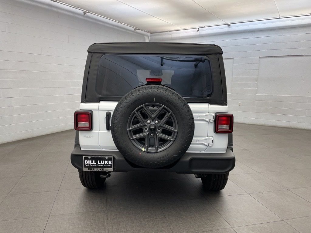 New 2026 Bright White Clearcoat Jeep Sport S image 4