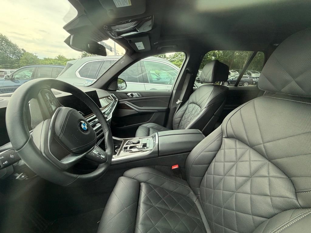 Certified Used 2025 Not Available BMW xDrive40i image 5