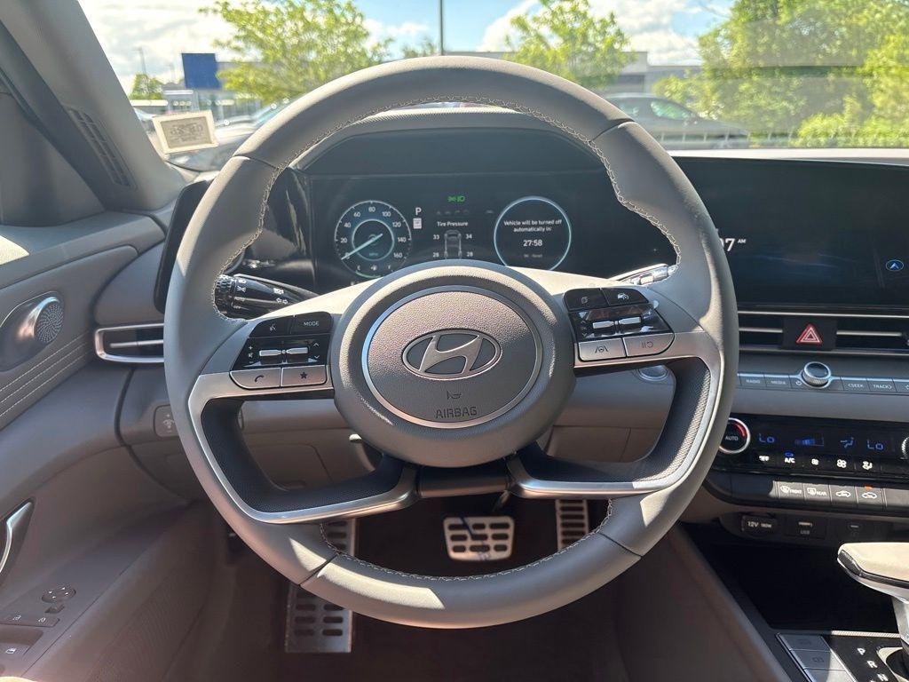 2025 Hyundai Elantra Blue - Photo 20