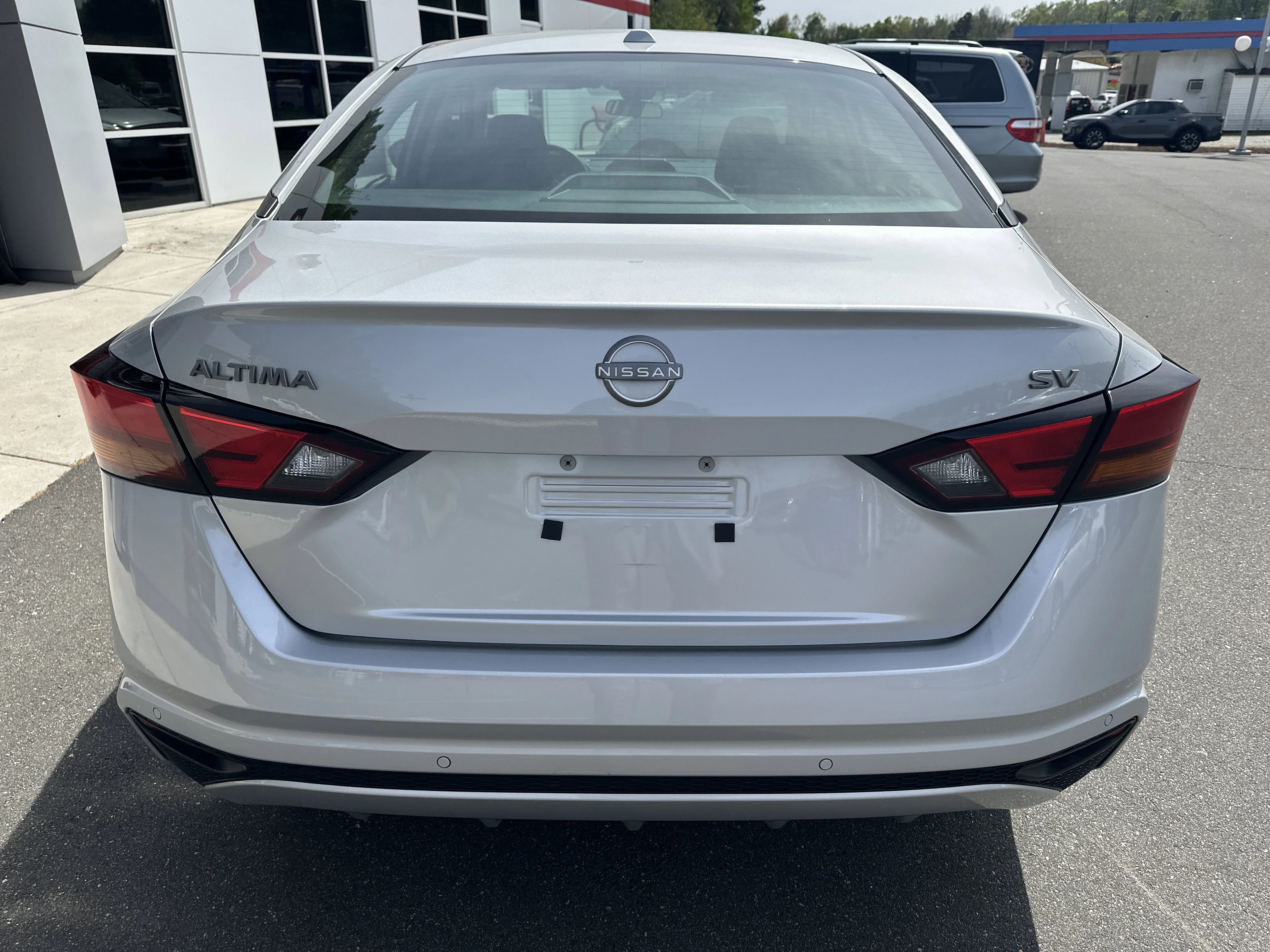 2024 Nissan Altima SV - Photo 7