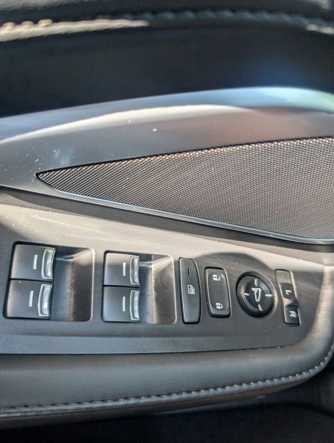 Used 2024  Acura Base image 34