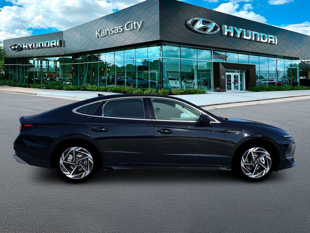 New 2026 Abyss Black Hyundai SEL Sport image 9