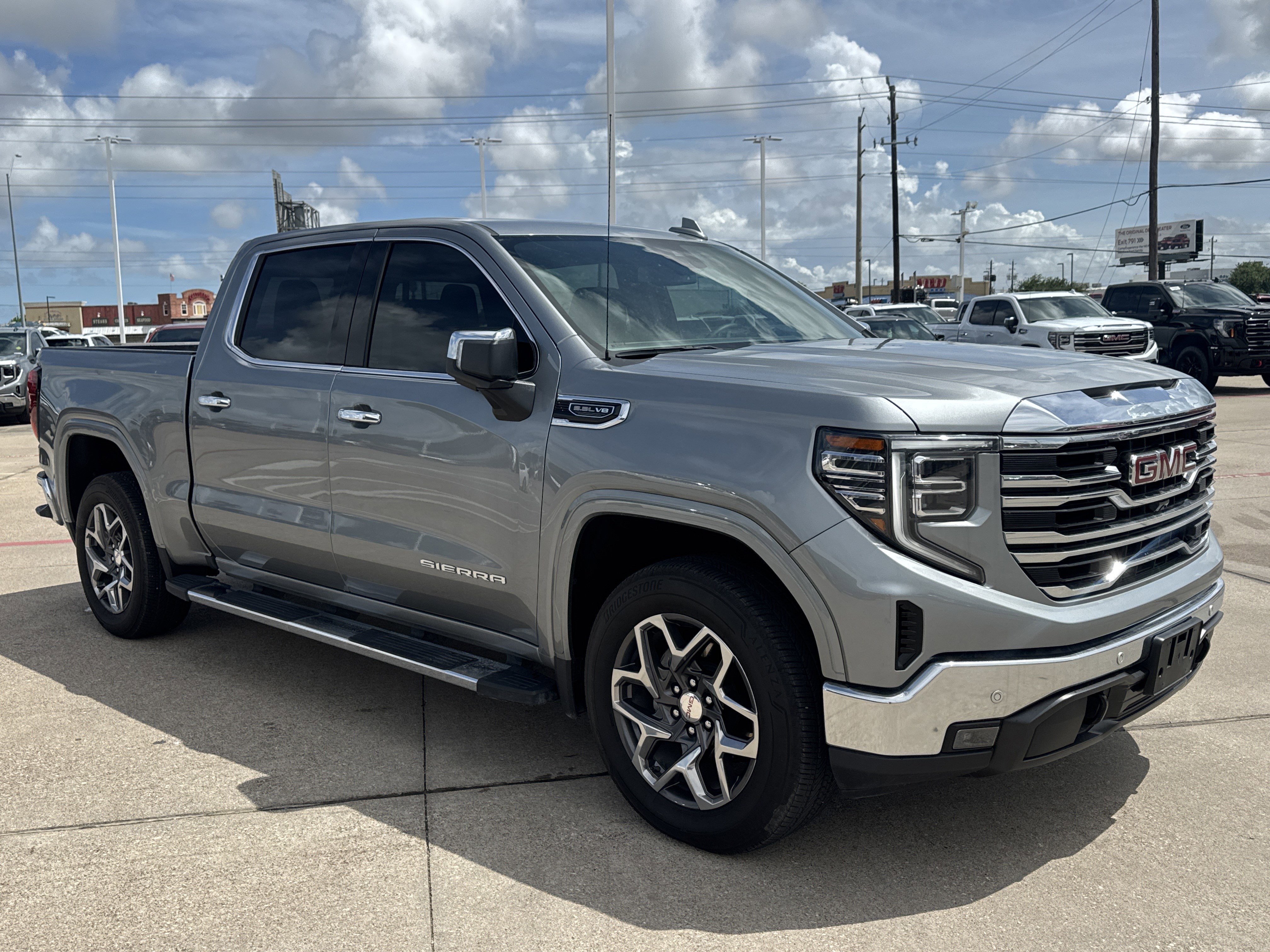 Used 2025 Sterling Metallic GMC SLT image 14