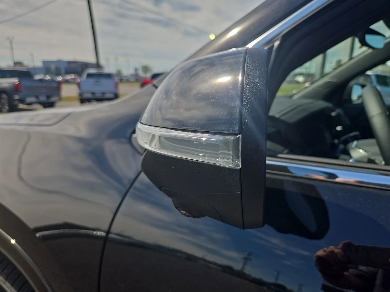 2026 GMC Acadia Denali - Photo 17