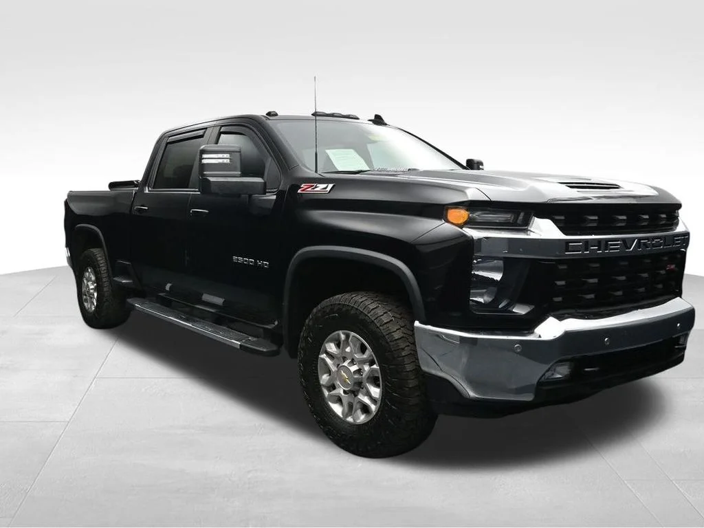 Used 2021 Black Chevrolet LT image 7