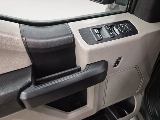 Used 2020 Magnetic Ford XL image 10