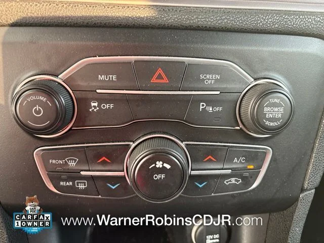 Used 2023 Black Dodge SXT image 12