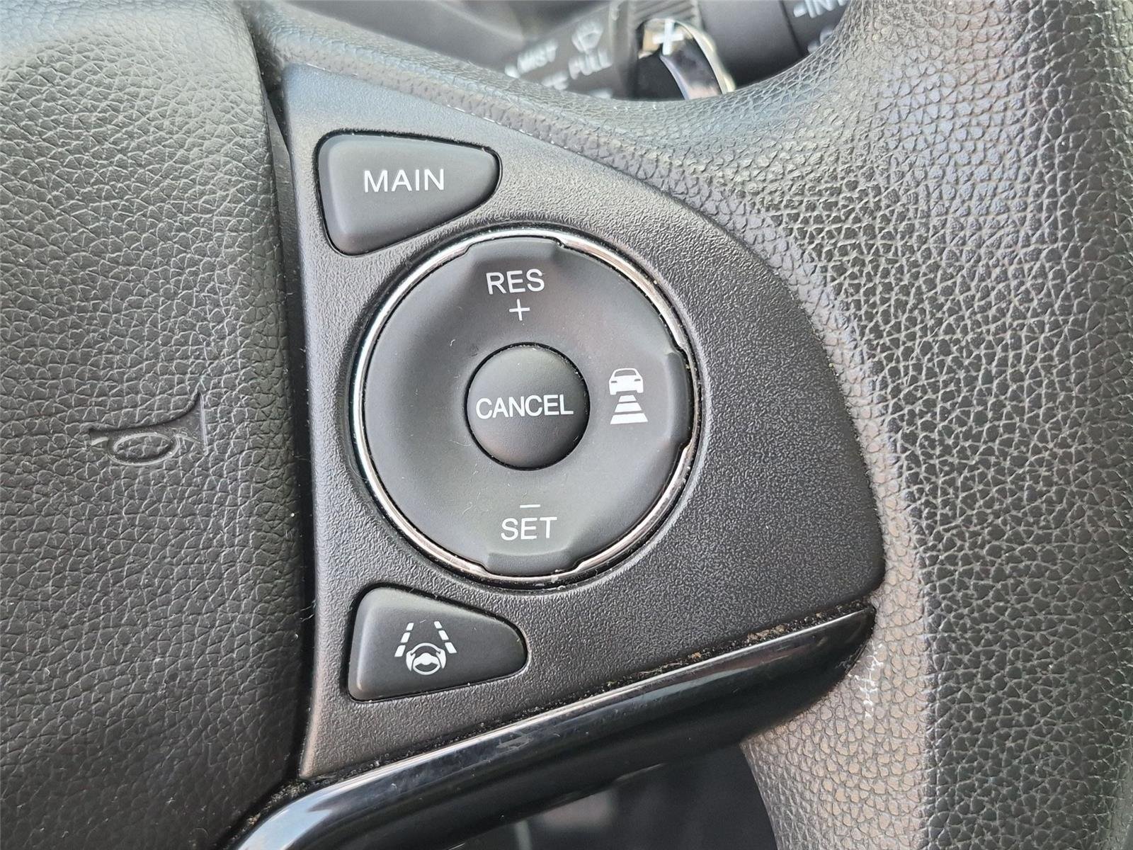 Used 2022 Platinum White Pearl Honda EX image 21