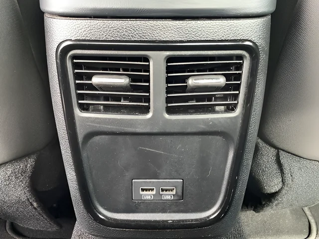 Used 2023 Gray Dodge SXT image 18