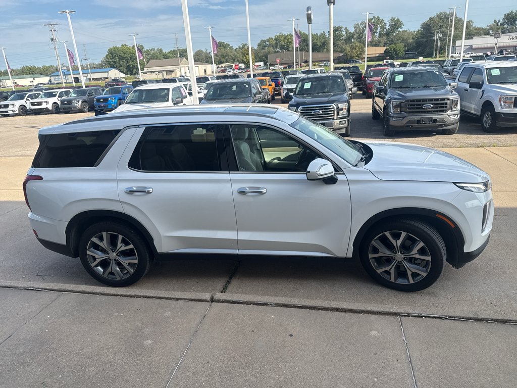 Used 2021 Hyper White Hyundai SEL image 5
