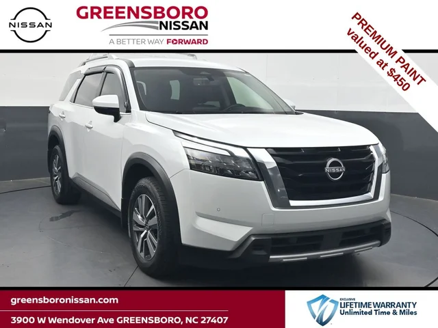 2025 Nissan Pathfinder SL