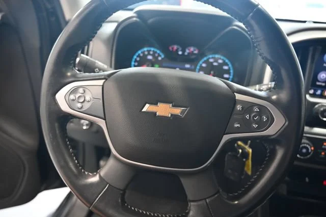 Used 2019 SHADOW GRAY METALLIC Chevrolet 2WD LT image 22