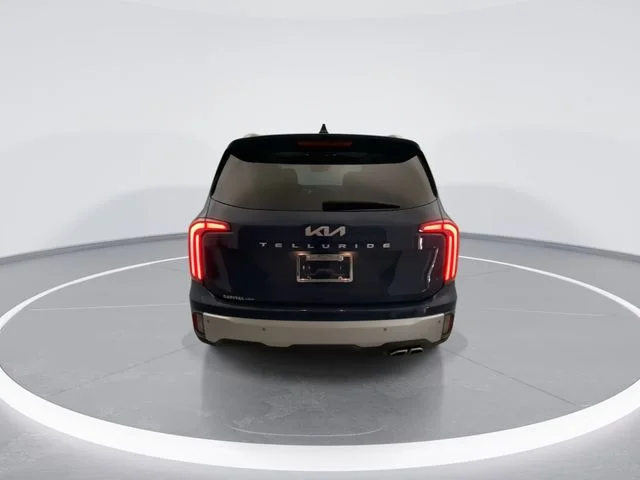 Used 2024 Black Kia EX image 5