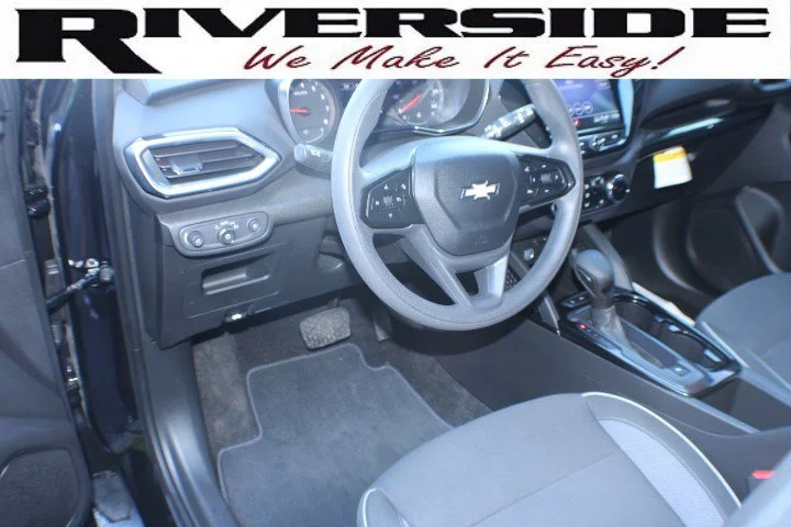 Used 2023 Mosaic Black Metallic Chevrolet LT image 7
