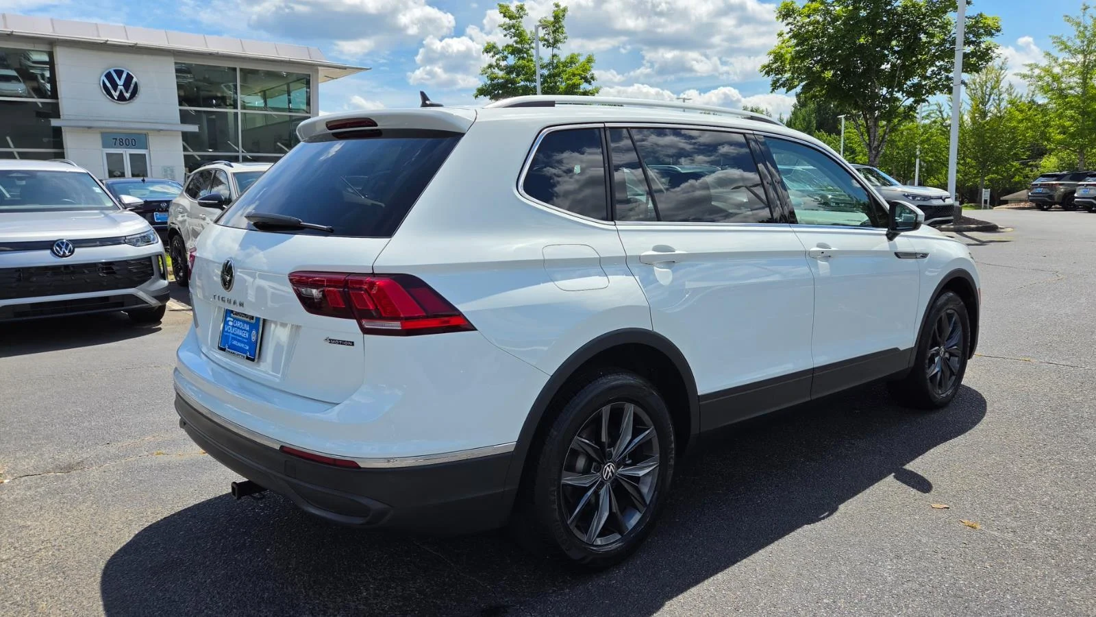 Certified Used 2024 Pure White Volkswagen SE image 5