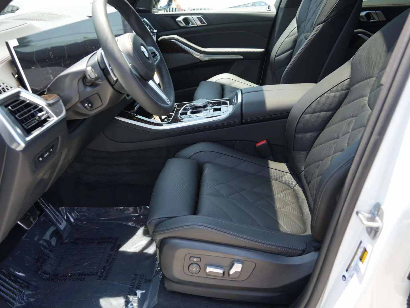 New 2026 Alpine White BMW sDrive40i image 15