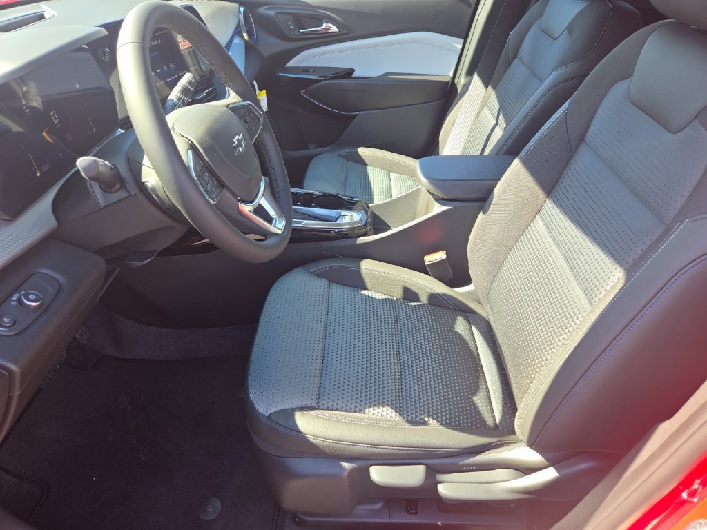2026 Chevrolet Trax LT - Photo 6