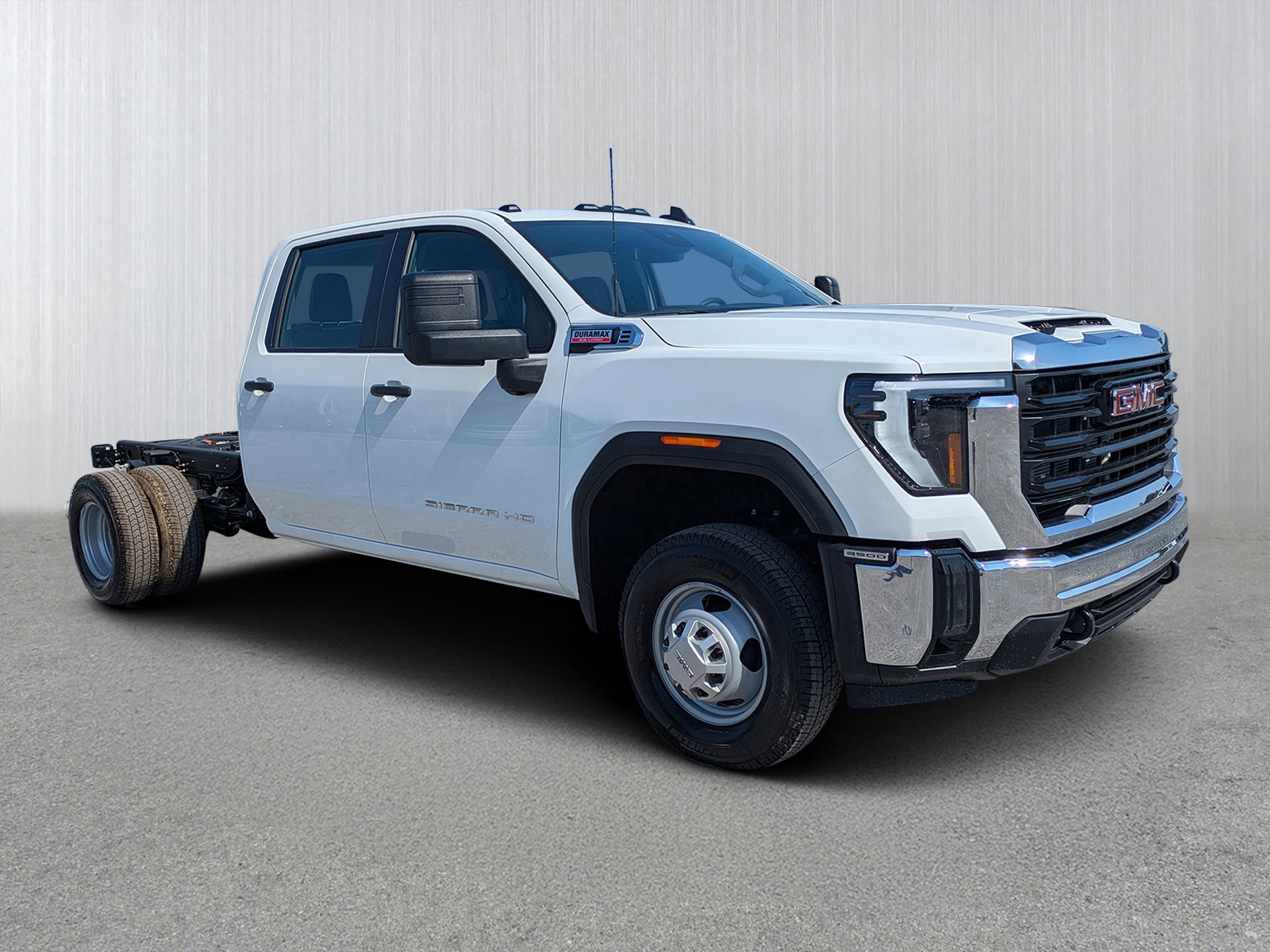 2026 GMC Sierra 4WD Crew Cab Chassis Pro's photo