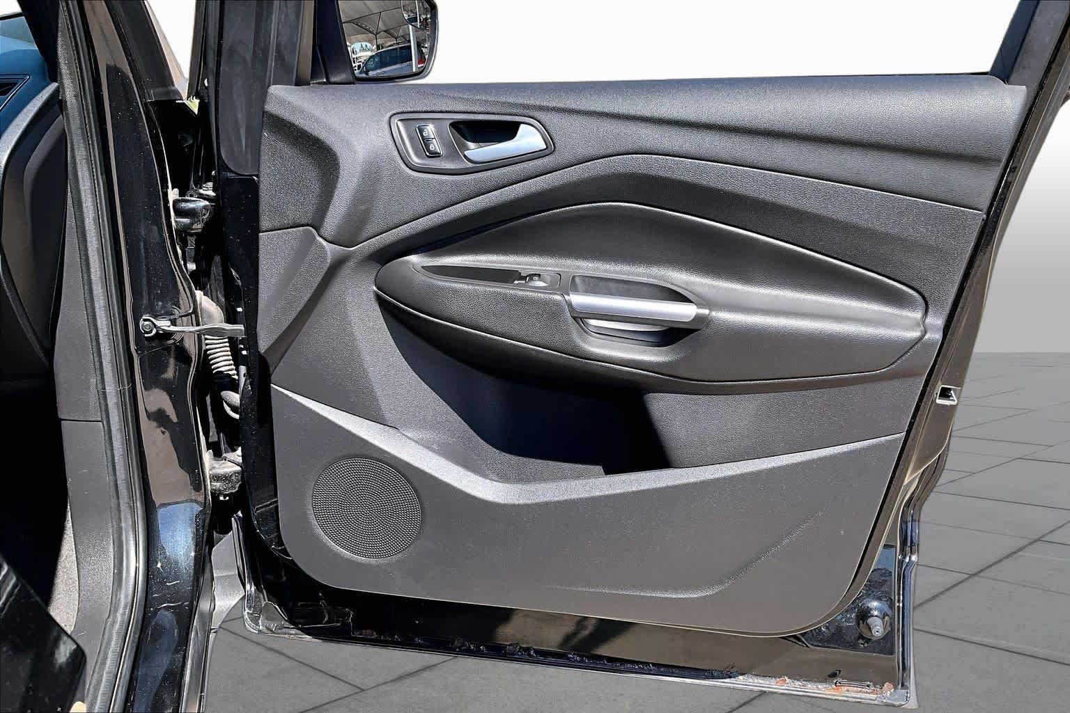 Used 2014 Tuxedo Black Ford Titanium image 25