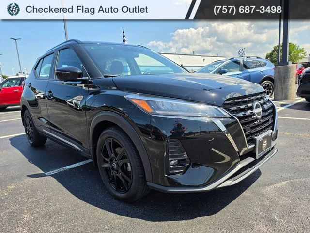 Used 2023 Super Black Nissan SR image 11