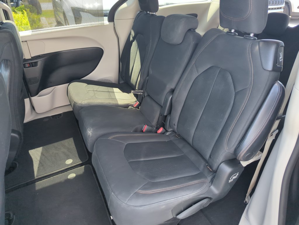 Used 2019 Gray Chrysler Touring Plus image 26