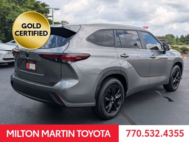 Certified Used 2025  Toyota XLE image 3