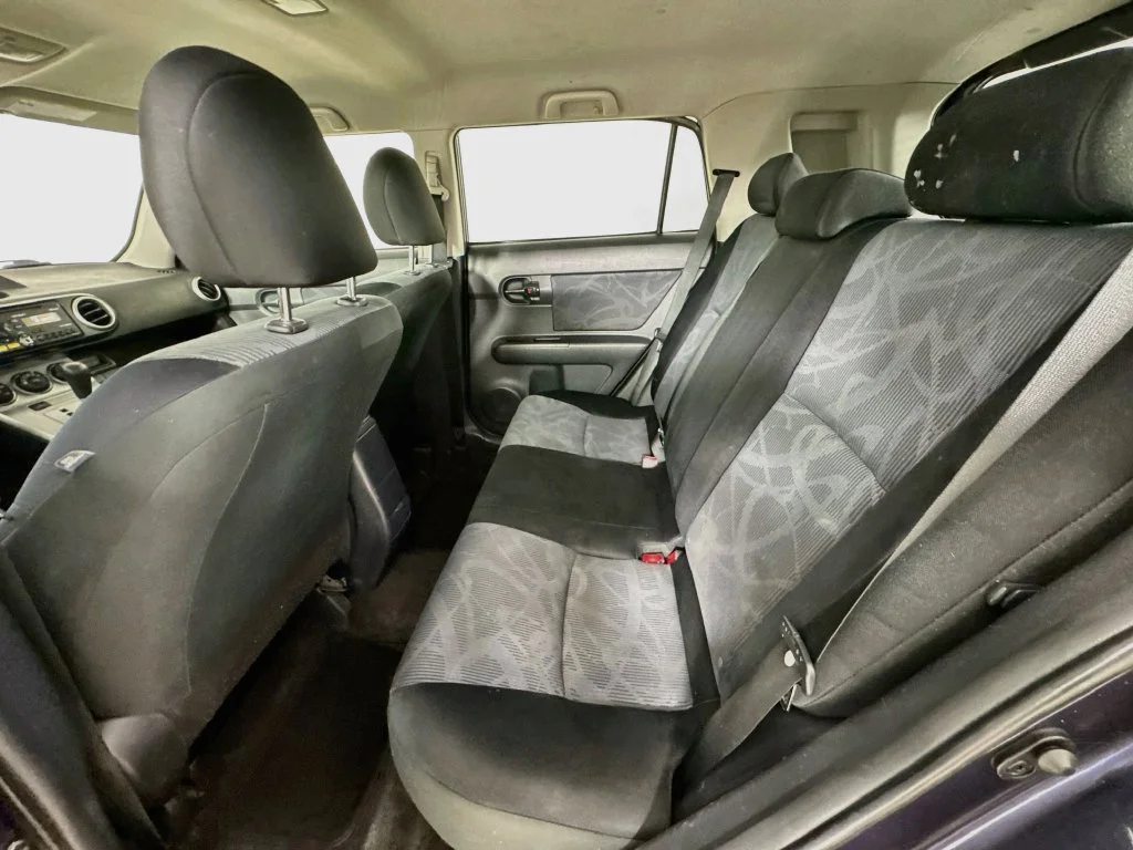 Used 2012 Blue Scion Base image 25