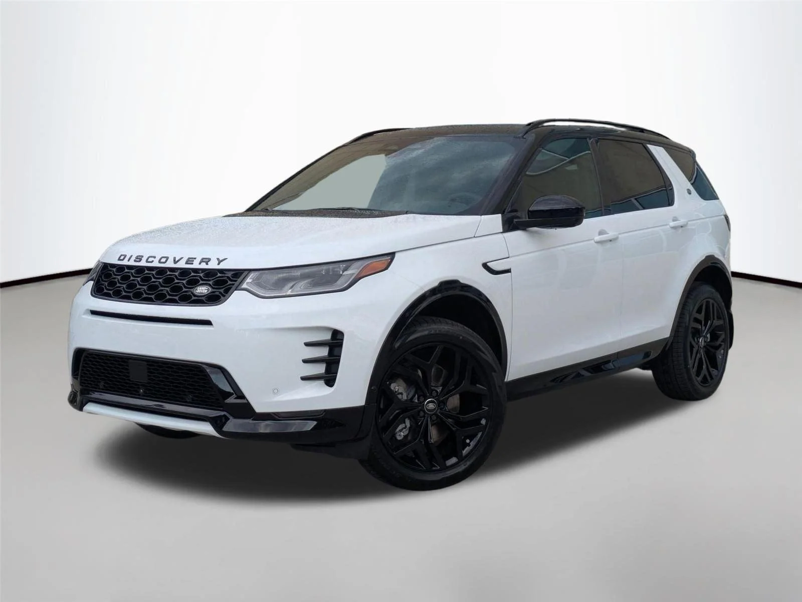 2026 Land Rover Discovery Sport 2.0 Landmark Edition's photo
