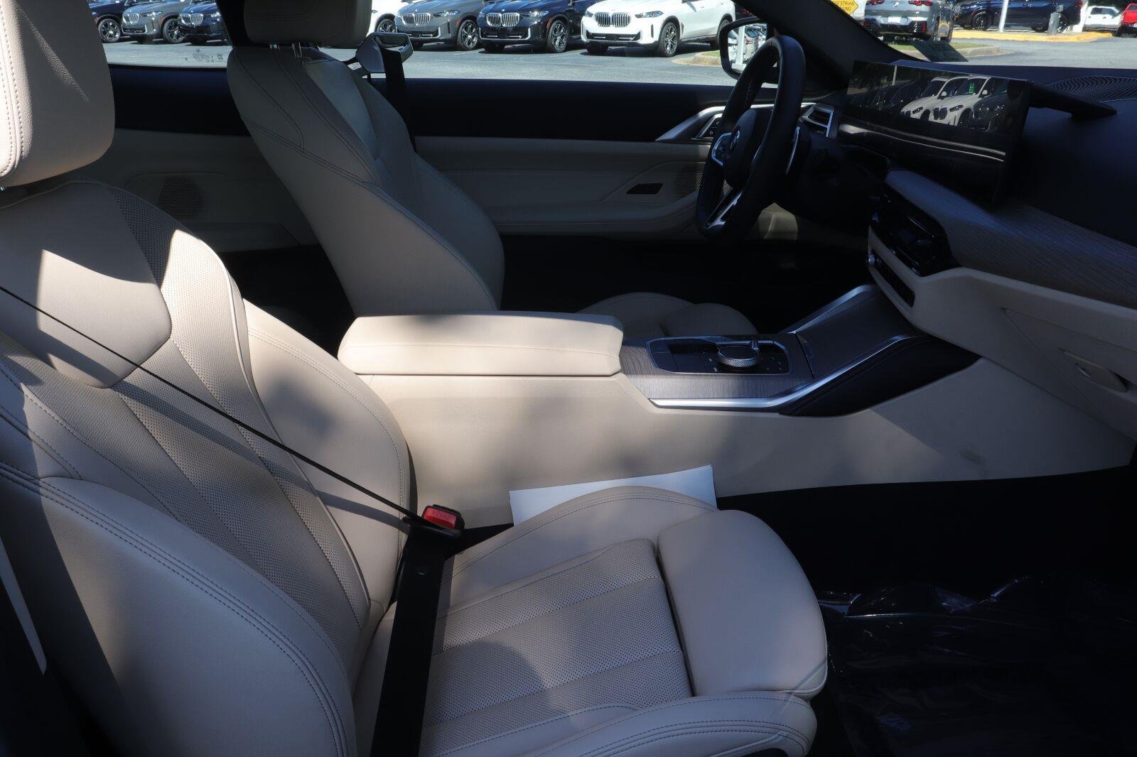 Used 2025 Cape York Green Metallic BMW M440i image 14
