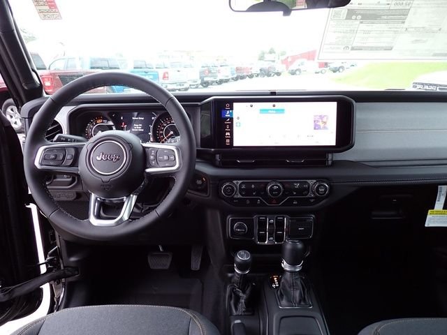 2025 Jeep Wrangler 4-Door Sahara - Photo 15