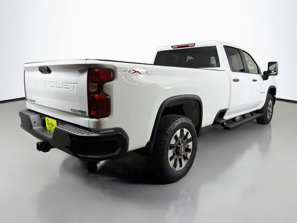 2026 Chevrolet Silverado 2500 HD Custom - Photo 6