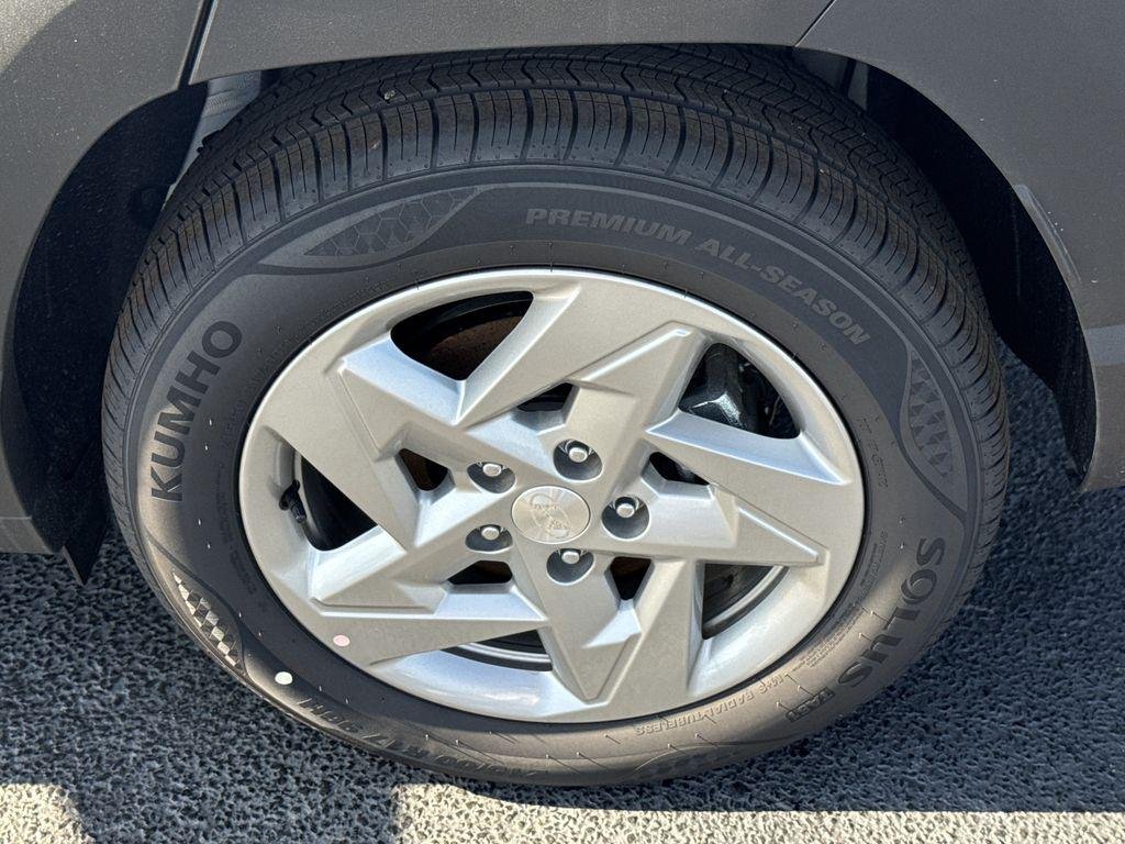 New 2026 White Hyundai SE FWD image 19