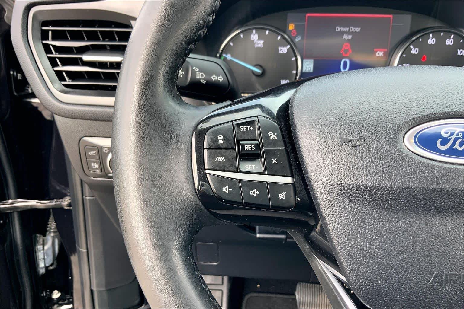Used 2021 Agate Black Ford SE Hybrid image 23