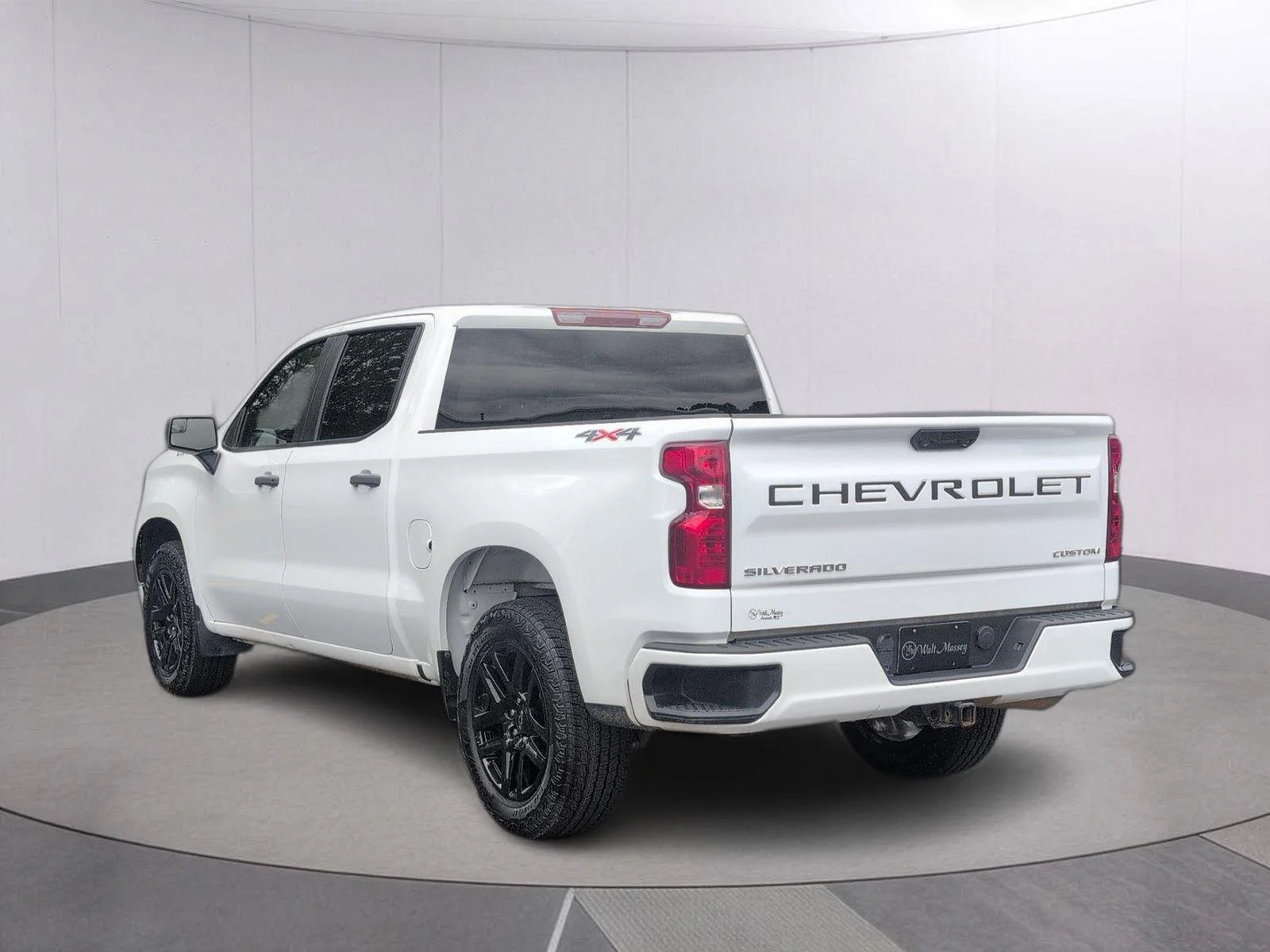 Used 2023 Summit White Chevrolet Custom image 3