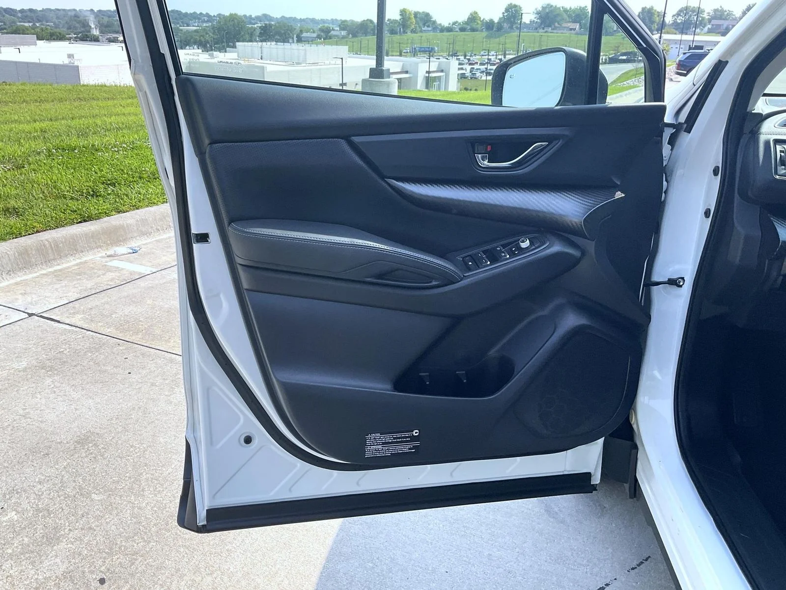 Used 2022 White Subaru Onyx Edition image 10