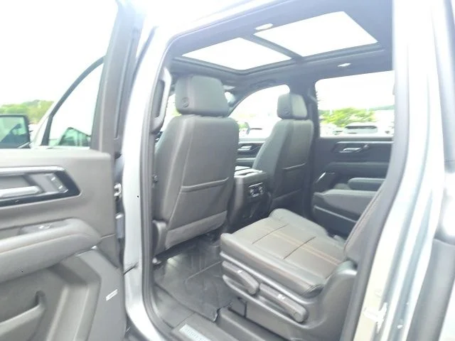 Used 2025 Gray Chevrolet High Country image 30