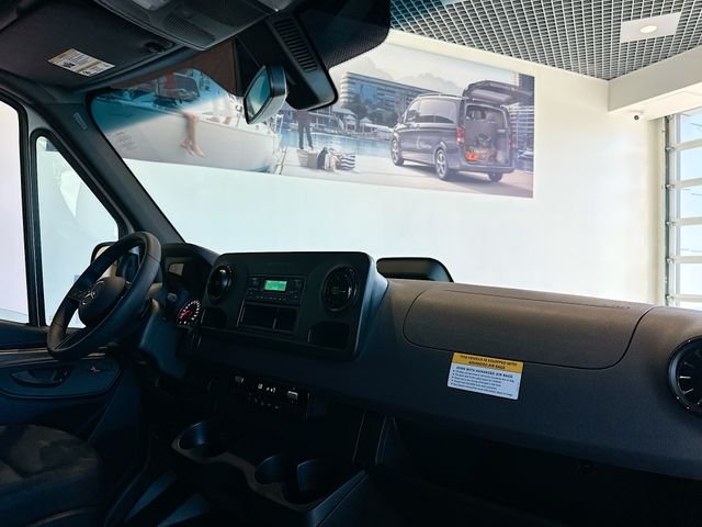 New 2026 Arctic White Mercedes-Benz Cargo 170 WB image 25