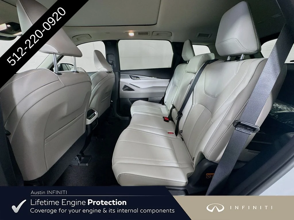 New 2027 RADIANT WHITE INFINITI LUXE image 31
